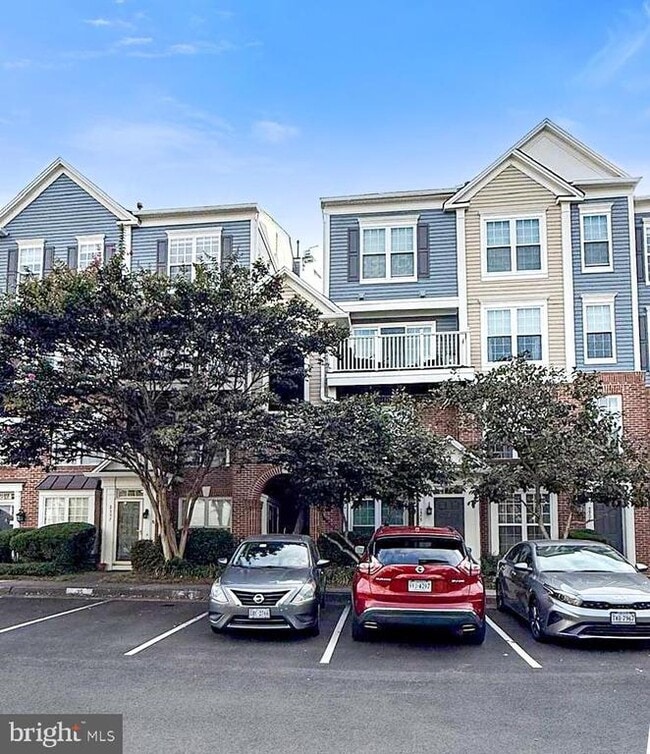 Building Photo - 2305 Village Crossing Rd Unit 303 Rental