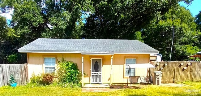 Building Photo - 6858 Olsen Rd Rental