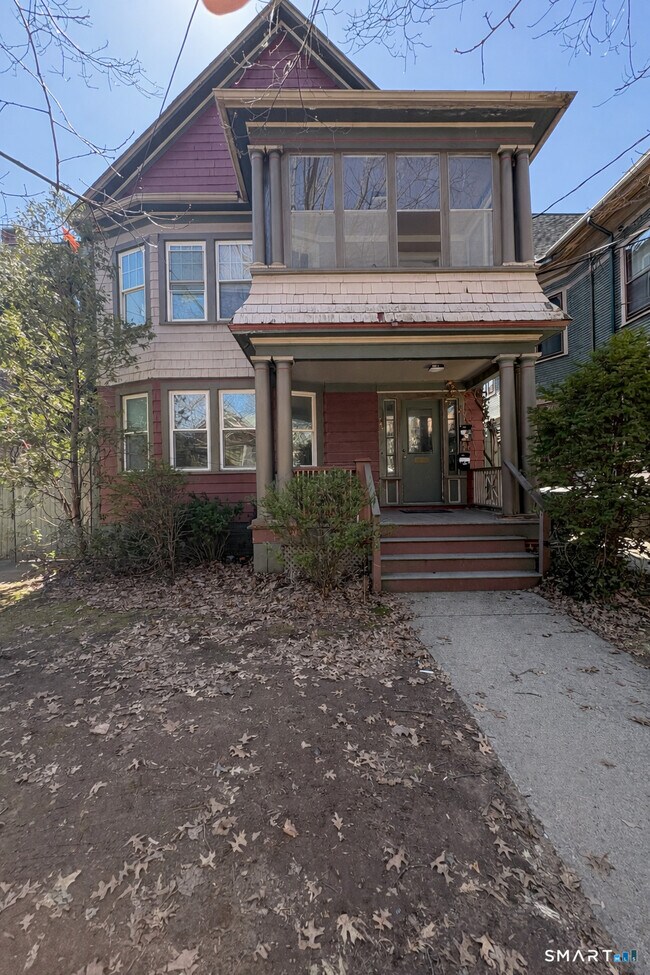 Building Photo - 786 Elm St Unit 1