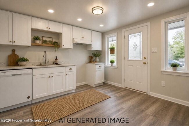 Photo - 200 Center St
