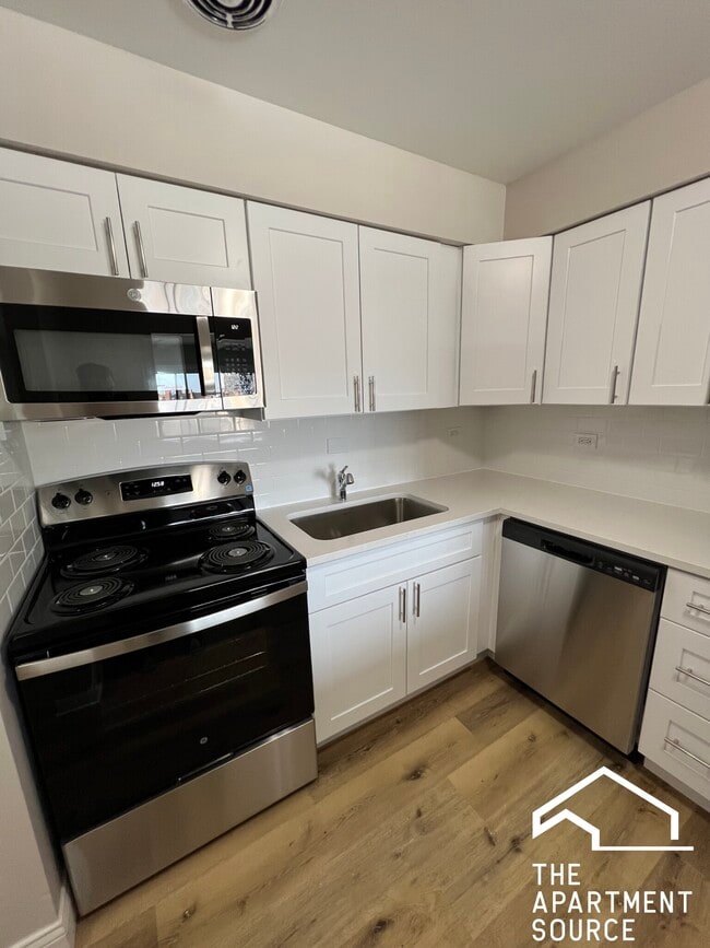 Building Photo - 112 N Kenilworth Ave Unit 4E