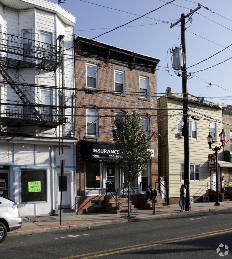 Photo - 7006 Park Ave