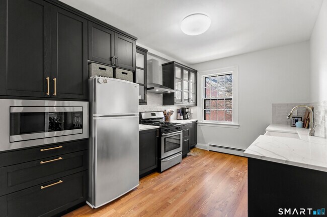 Photo - 492 Whitney Ave Unit 4C