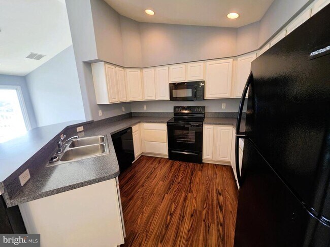 Photo - 3003L Heather Ln Unidad J
