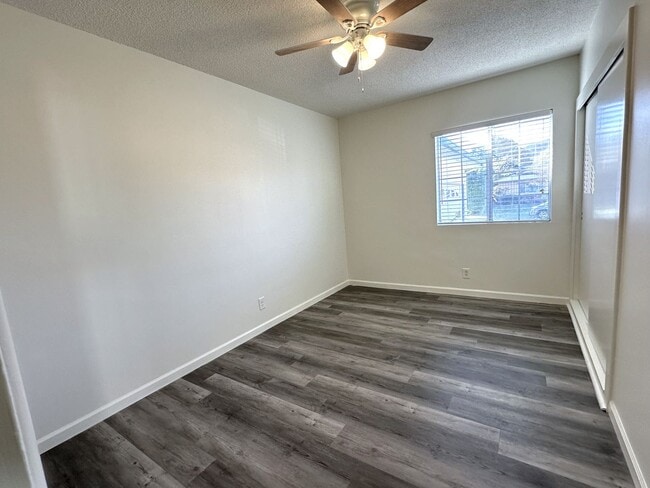 Photo - 10206 Hillview Ave