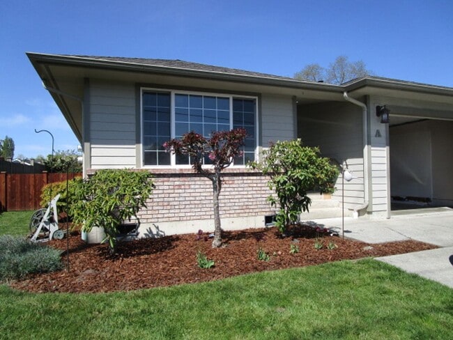 Building Photo - 127 S 18th St