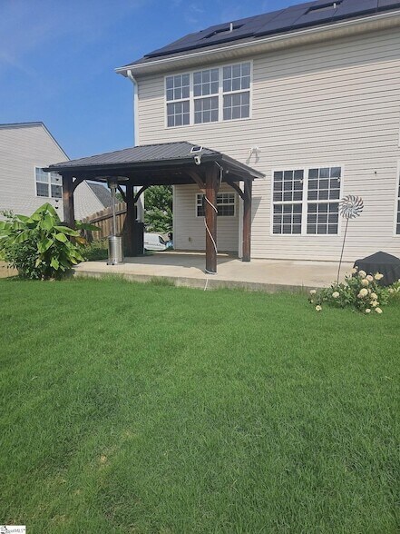 213 Worcester Ln