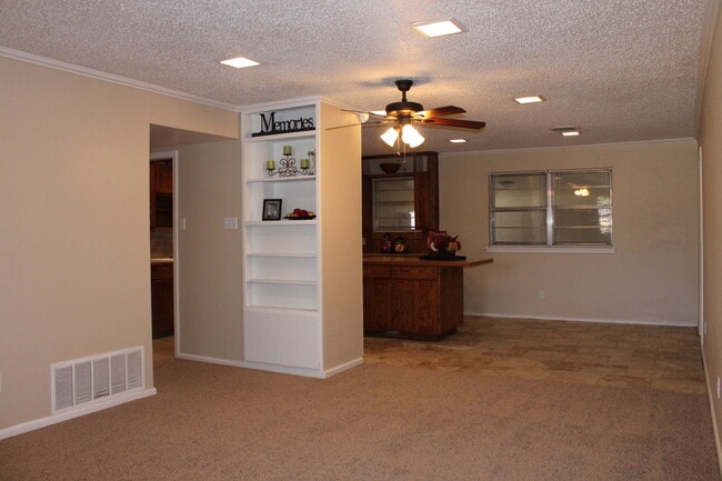 Photo - PRE-LEASING For August! 4 Bedroom/ 2 Bath Updated house close to TTU and LCU