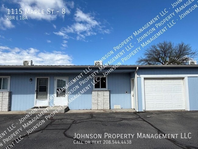 Building Photo - 1115 Maple St Unit 8