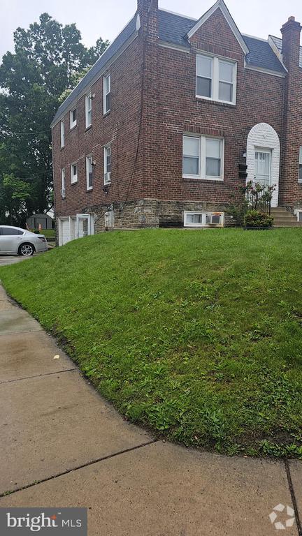 Building Photo - 5451 Howland St Rental