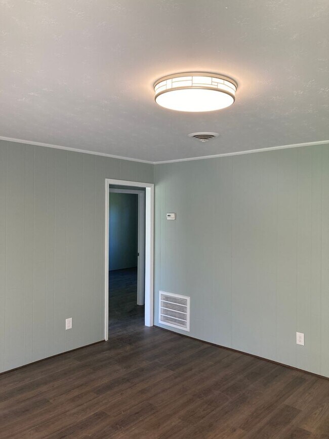 Photo - 915 W 56th St Unidad 915 West 56th Street- B