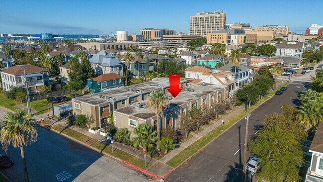 Building Photo - 424 15th St Unit 105