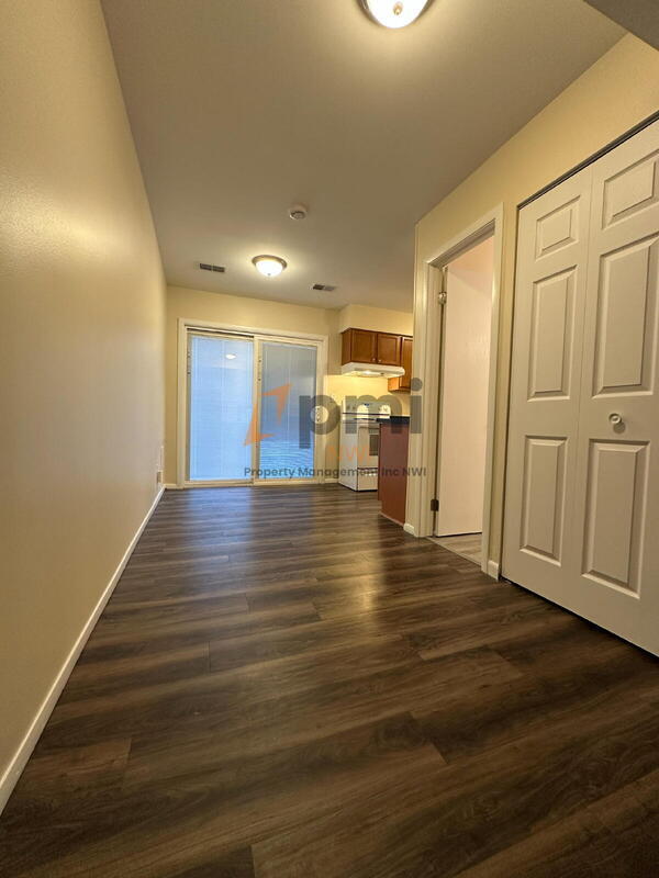 Photo - 2221 Yorktowne Dr