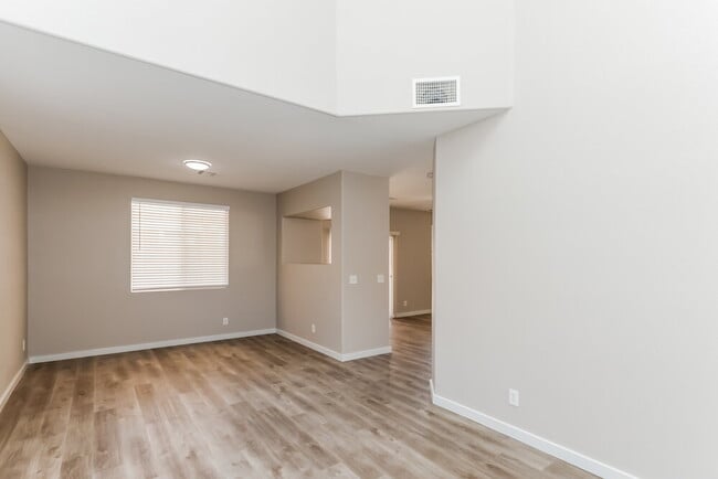 Photo - 111 Willow Dove Ave