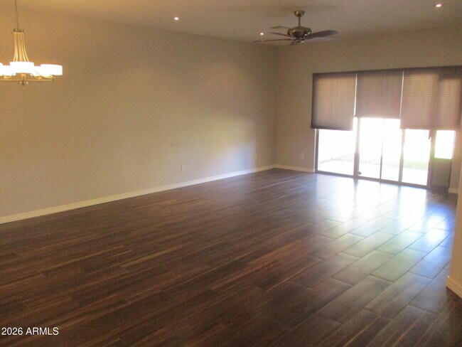 Photo - 719 N Tangerine Dr