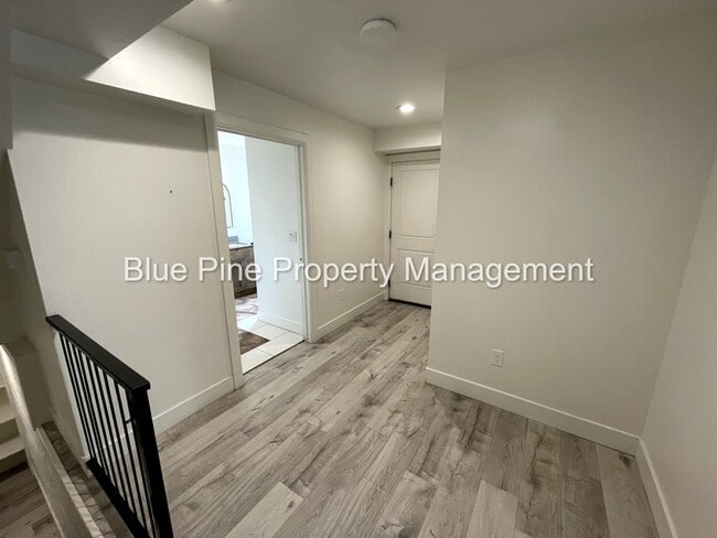 Photo - 1565 1/2 South Higbee Avenue