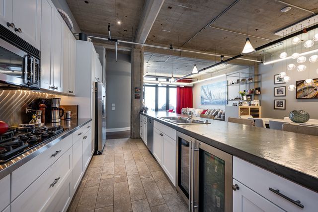 Photo - 850 W Adams St Unit 6E