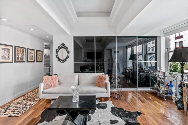 88 Greenwich St Unit 1111