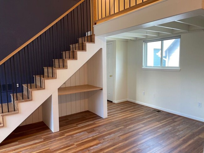 Photo - Cozy Studio Carriage House – All Utilities Included!