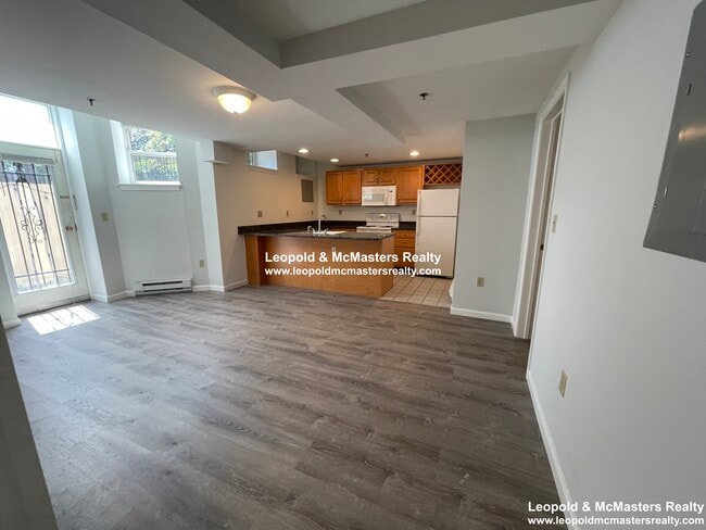 Building Photo - 131 Park Dr Rental