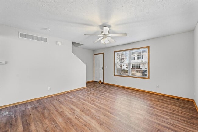 Photo - Modern Comfort & Space