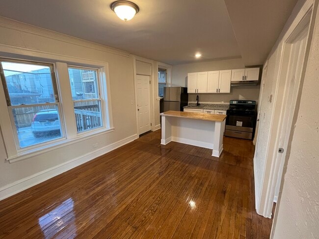 Photo - 1245 N Karlov Ave Unit 1
