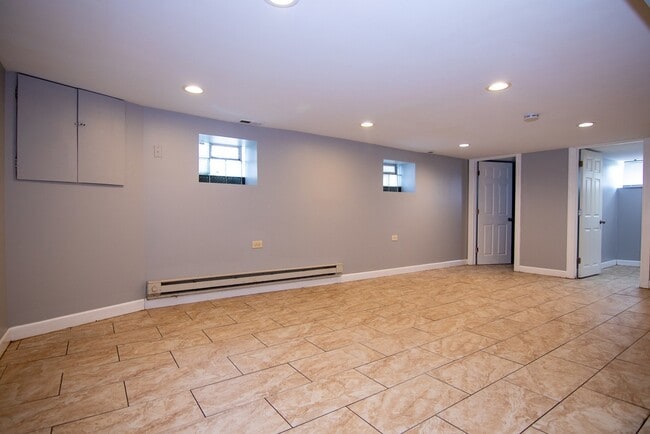 211 S Campbell Ave