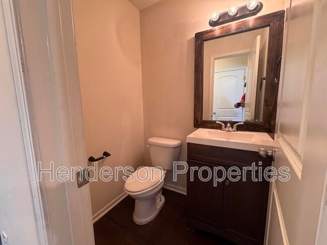 Photo - 817 Ranchero St