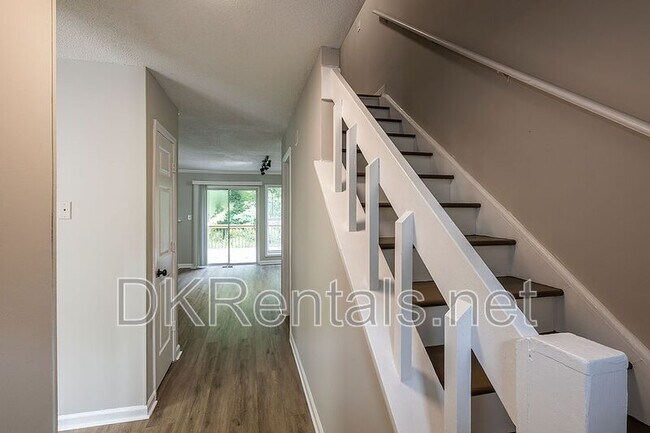 Photo - 3538 Kennesaw Station Dr