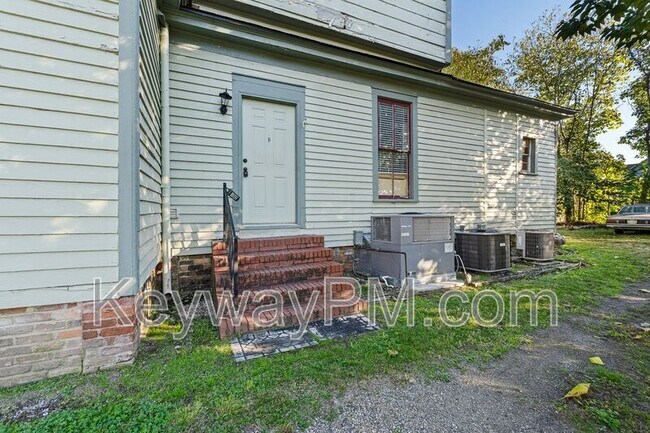 Photo - 320 Telfair St