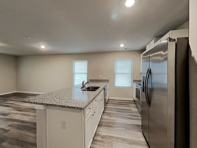 Photo - 1079 Benfield Ridge