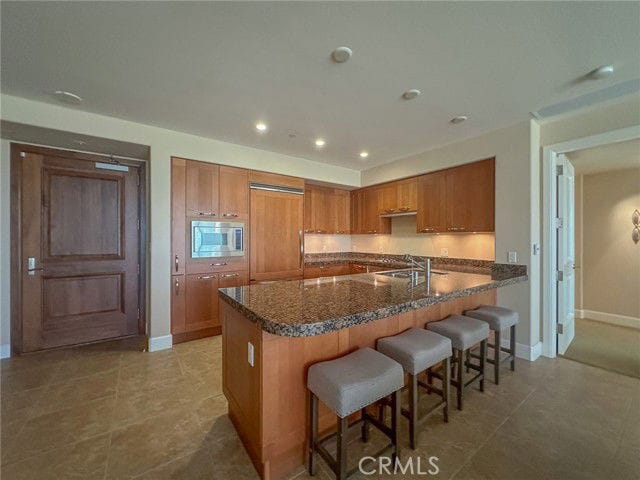 Building Photo - 5068 Scholarship