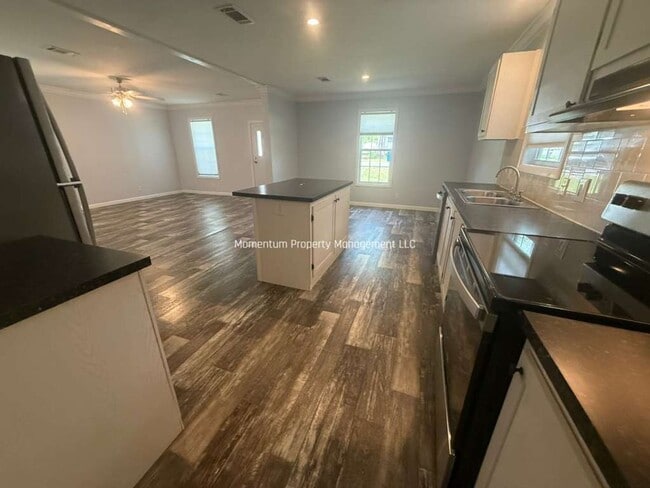 Photo - Gorgeous 3/2 Brooksville Available Now !