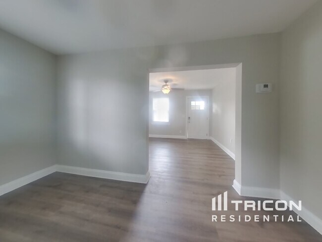 Photo - 3300 Maygreen Ave