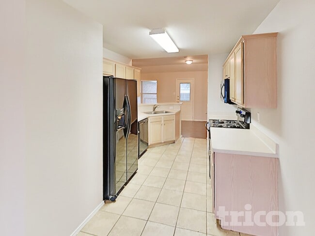 Photo - 1832 McNeely St