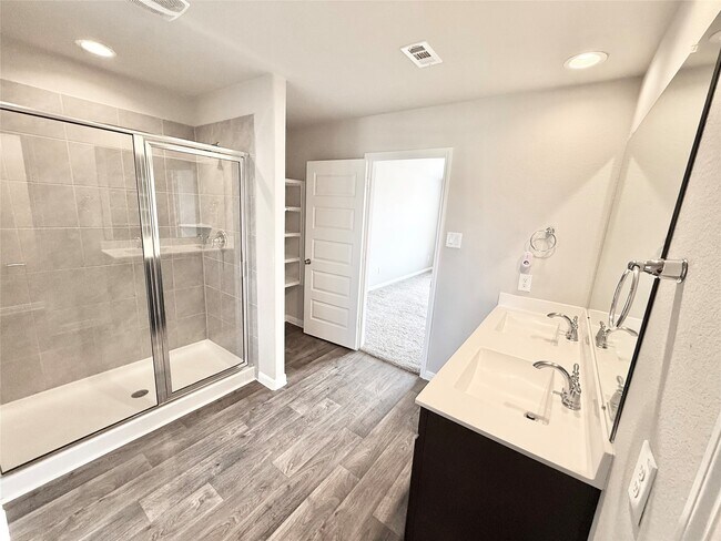 13009 Leisure Cove Dr