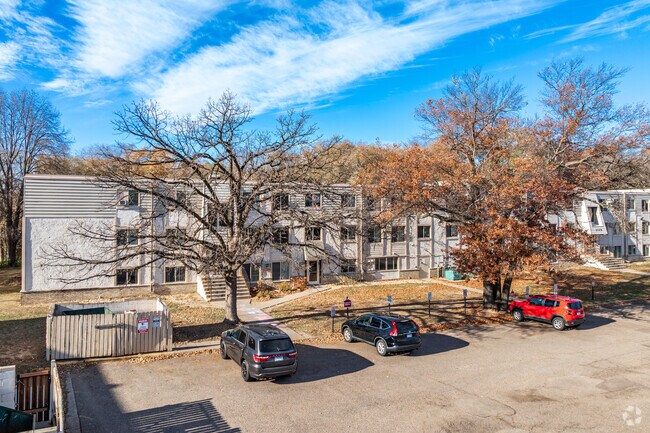 Photo - Manitou Ridge Apartments