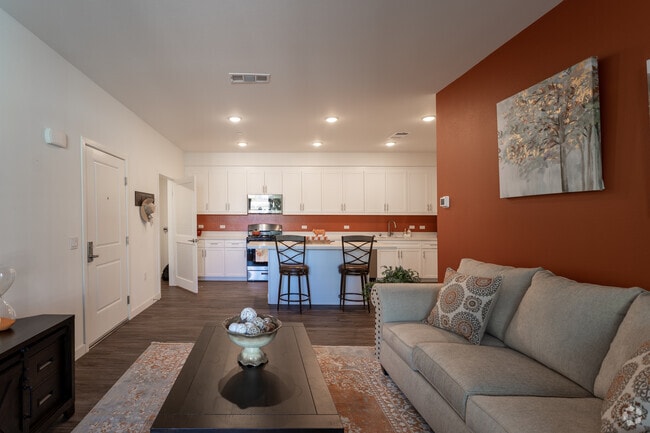 2BR, 2BA - 946SF