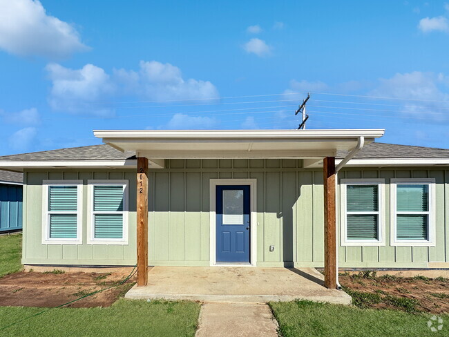Building Photo - 2004 Willow Pl Rental