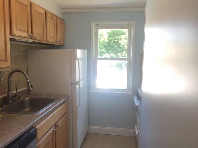 Kitchen - 51 Newman Rd Unidad 3 Rental