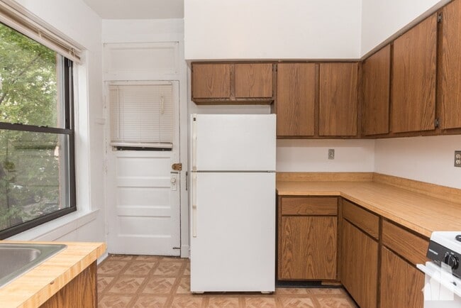 3525 N Racine Ave Unit W3
