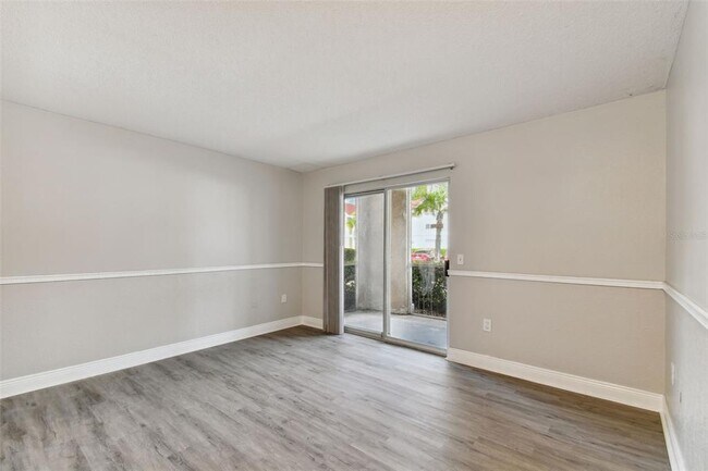 9481 Highland Oak Dr Unit 303