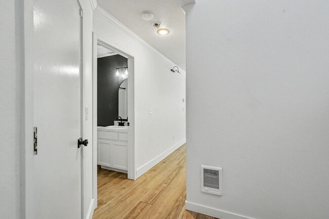 Photo - Springcrest - VPM526062S-6 Unit 5260