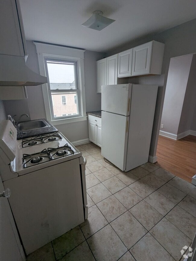 Building Photo - 239 Long Ln Unit 239 Long Ln #2 Upper Darby, PA 19082 Rental