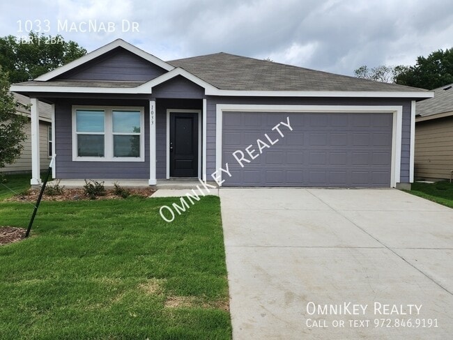 Photo - 1033 Macnab Dr House