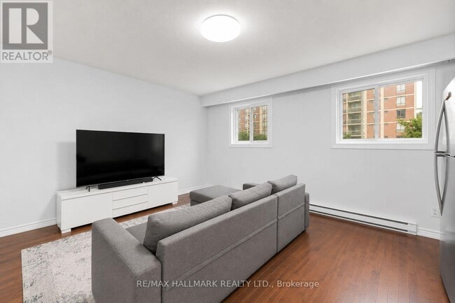 Photo - 82 Halsey Ave