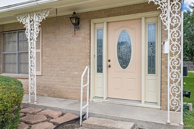 Photo - 5960 Townhouse Ln