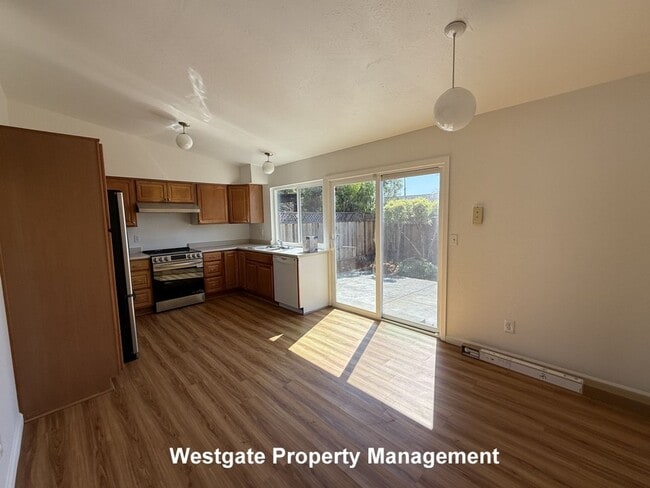 Photo - 864 Crinella Dr