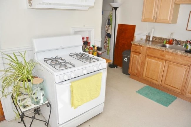 Building Photo - 40 Linden Ave Unit 3