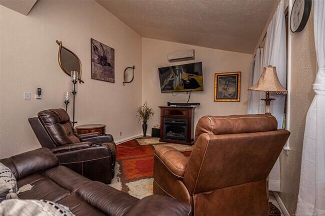 Photo - Furnished 3 Bed / 2 Bath Rental Near Lake Texoma – Utilities Included!